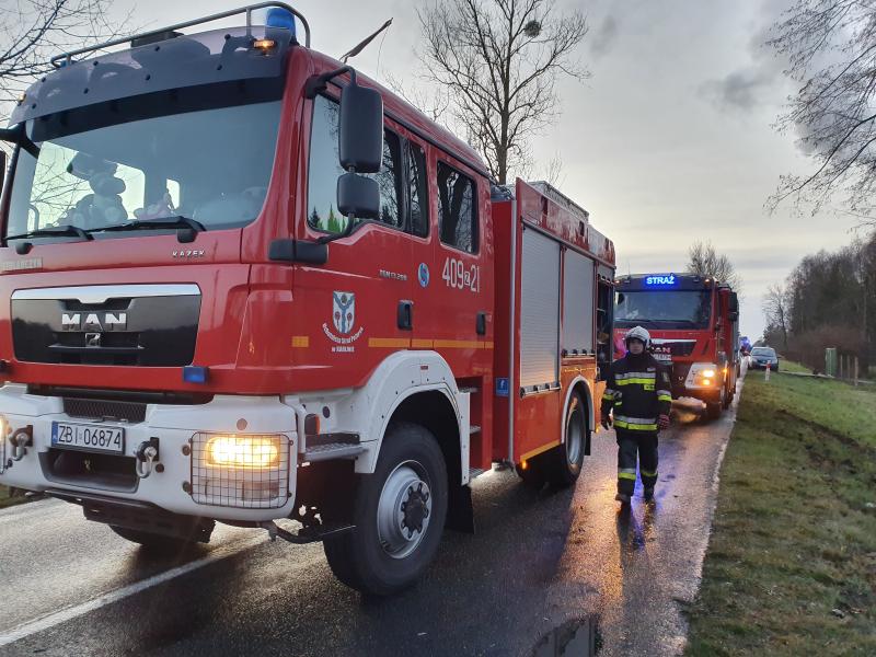 Dwa wypadki w jednym miejscu pod Karlinem - trzy osoby ranne! 