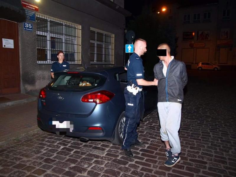 Kierowca motoroweru wydmuchał ponad dwa promile - trafił do aresztu. 