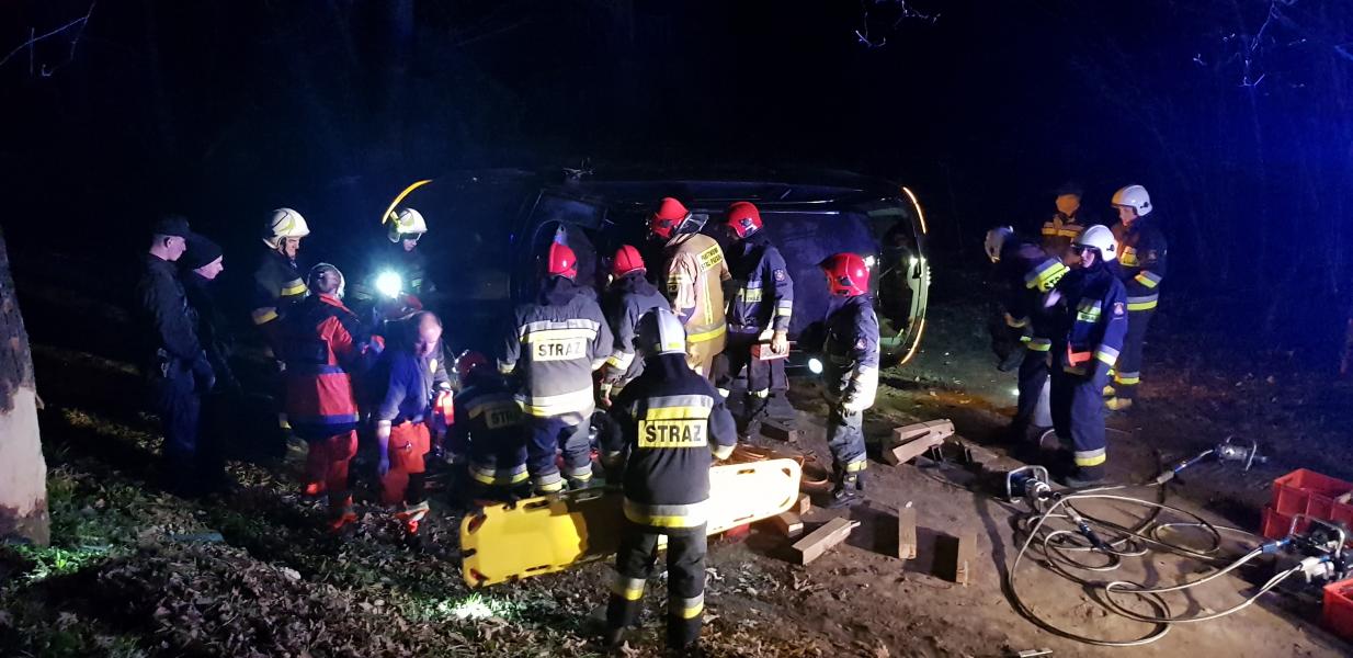 Poważny wypadek pod Białogardem! Ciężko ranny mężczyzna. ZDJĘCIA 