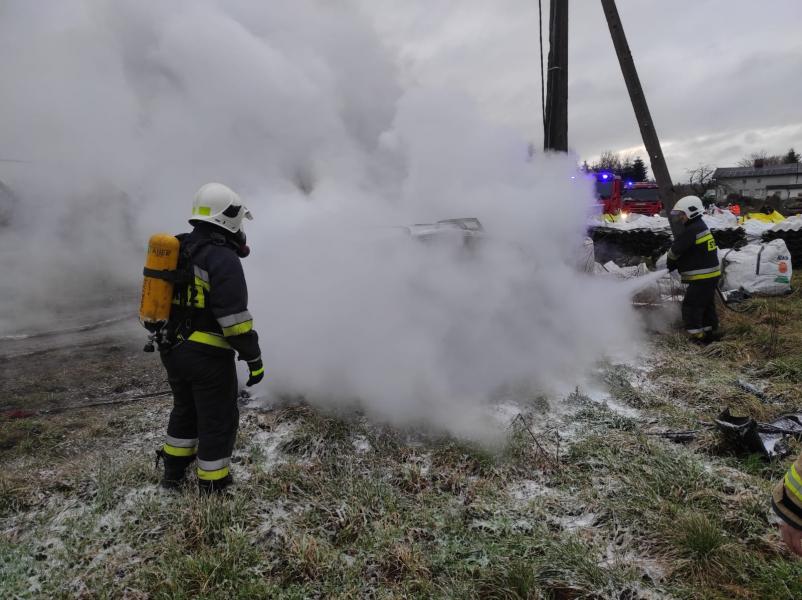 Pożar samochodu osobowego w Pobłocie Wielkie