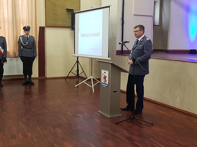 Odprawa Służbowa  i pożegnanie Komendanta Powiatowego Policji w Białogardzie - obszerna fotorelacja.