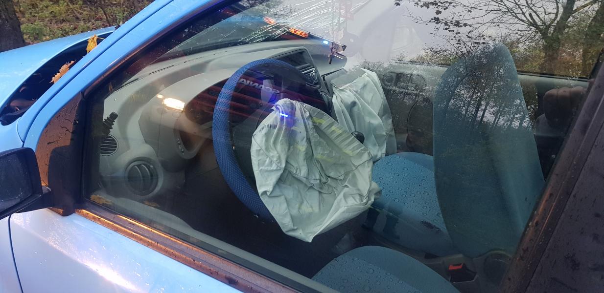 Wypadek pod Białogardem - jedna osoba trafiła do szpitala.