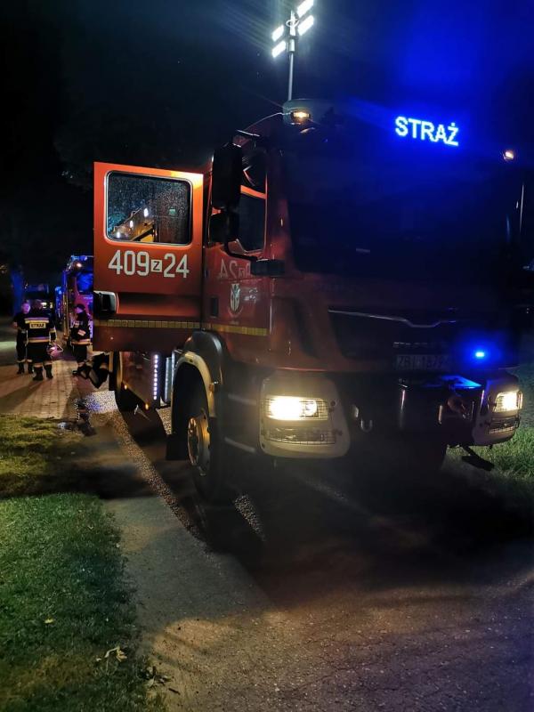 Podpalenie było przyczyną pożaru w Syrkowicach pod Karlinem.  ZDJĘCIA 