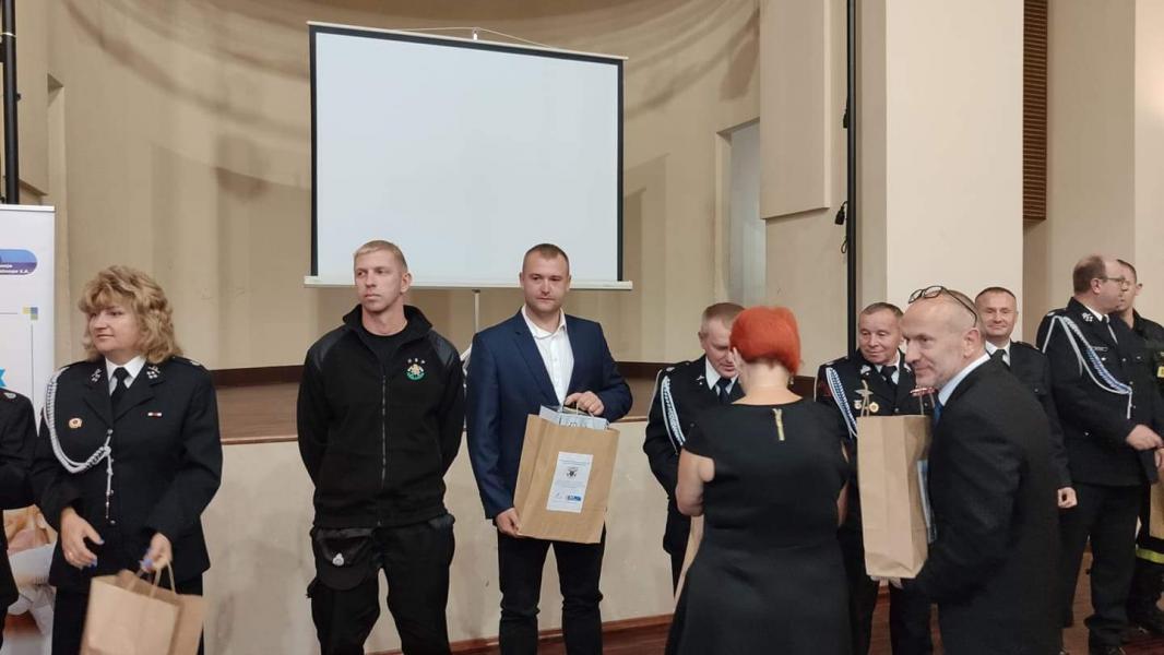 Tablety dla wszystkich jednostek OSP powiatu białogardzkiego - rusza system Czadzik.pl 