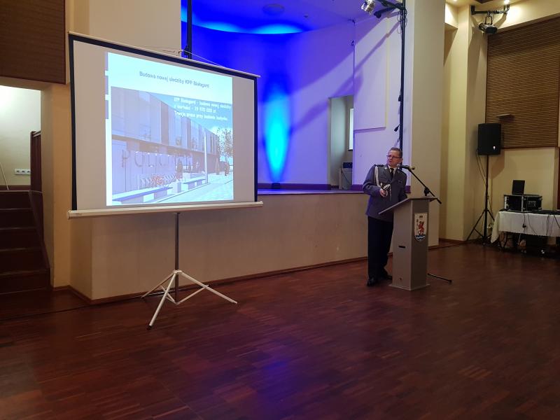 Odprawa Służbowa  i pożegnanie Komendanta Powiatowego Policji w Białogardzie - obszerna fotorelacja.