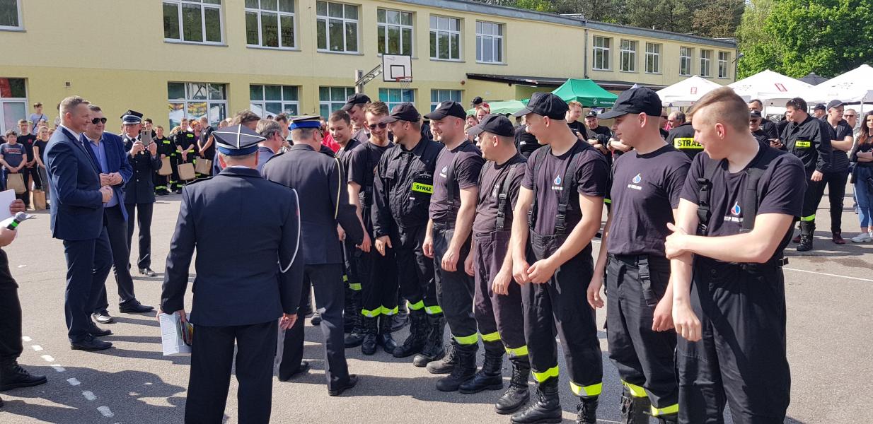 Zawody sportowo  - pożarnicze zakończył strażacki piknik.