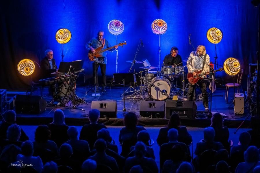 Koncert muzyki Czesława Niemena w Młodzieżowym Domu Kultury