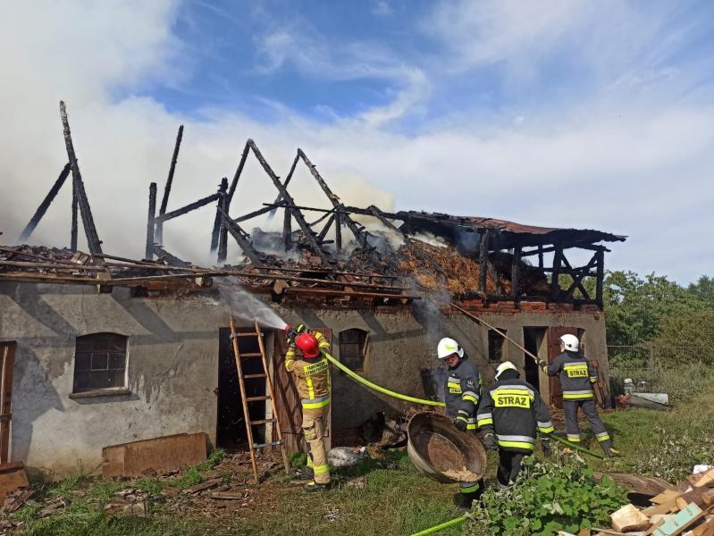 Pożar budynku gospodarczego w Lulewicach w powiedzie Białogardzkim