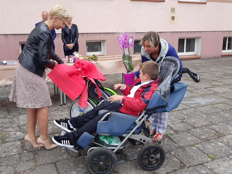 NOWY WÓZEK REHABILITACYJNY DLA BRAJANA  -  Akcja zbierania nakrętek nadal trwa! 