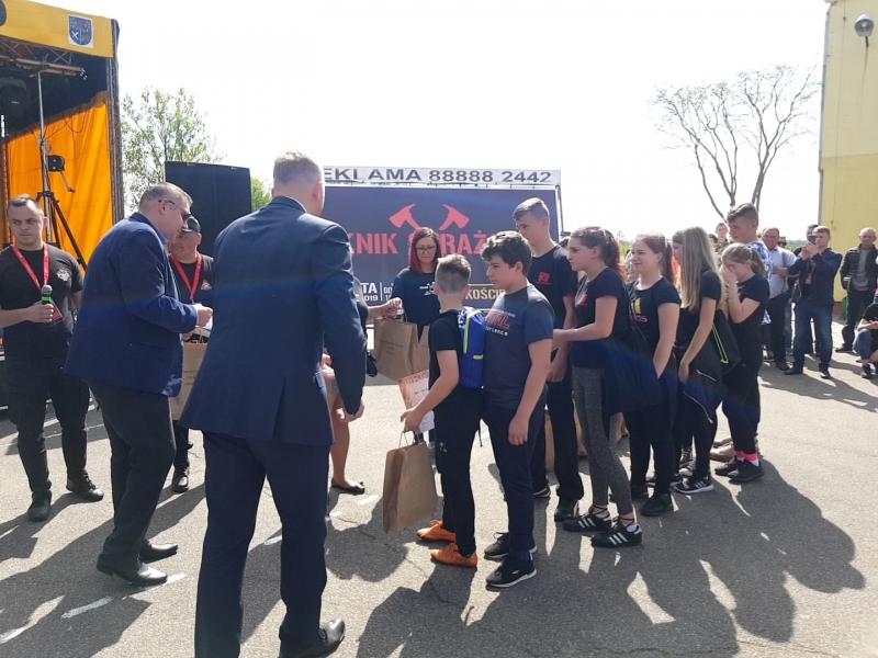 Zawody sportowo  - pożarnicze zakończył strażacki piknik.