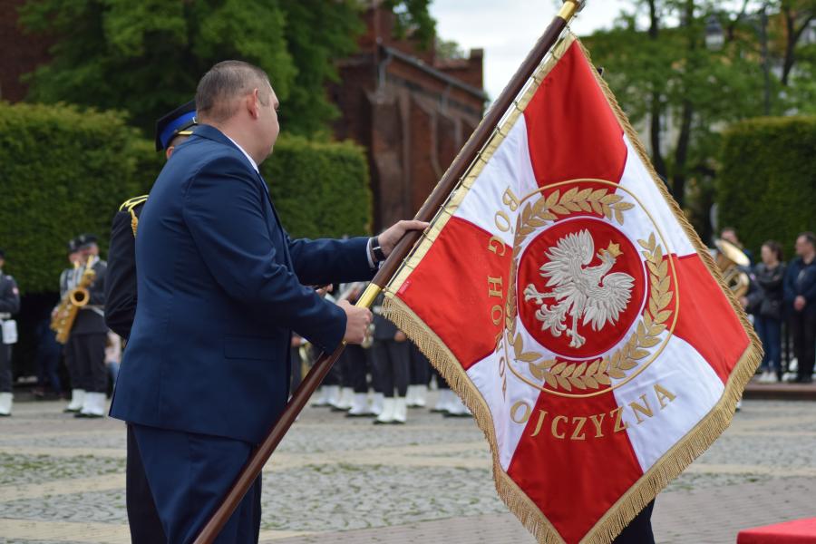 Powiatowe Obchody Dnia Strażaka w Białogardzie. Awanse i odznaczenia.