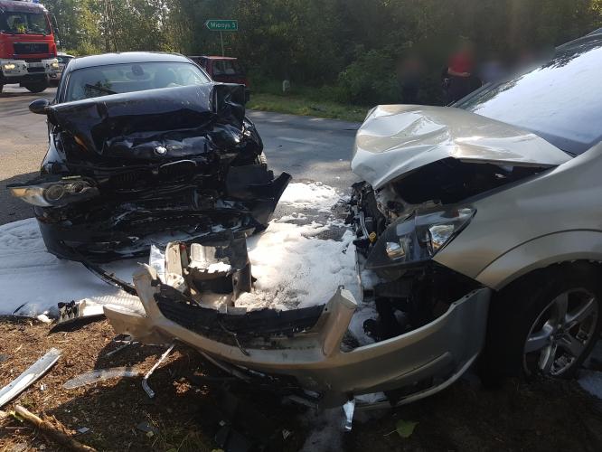 Wypadek drogowy pod Karlinem - 5 osób rannych.