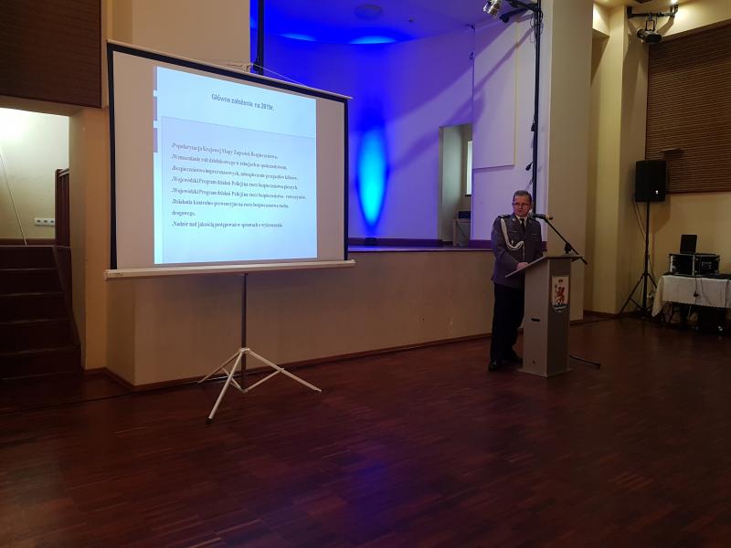 Odprawa Służbowa  i pożegnanie Komendanta Powiatowego Policji w Białogardzie - obszerna fotorelacja.