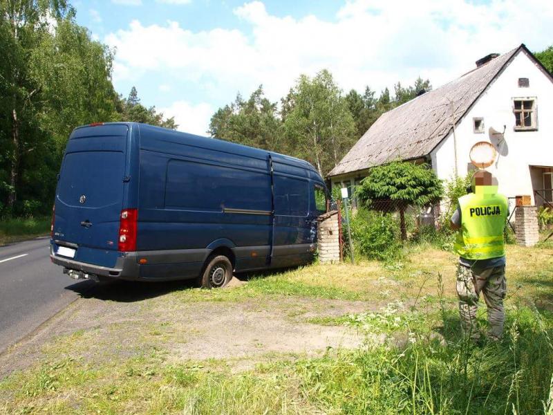 Wjechał w ogrodzenie i zbiegł do lasu - zatrzymała go policja! 