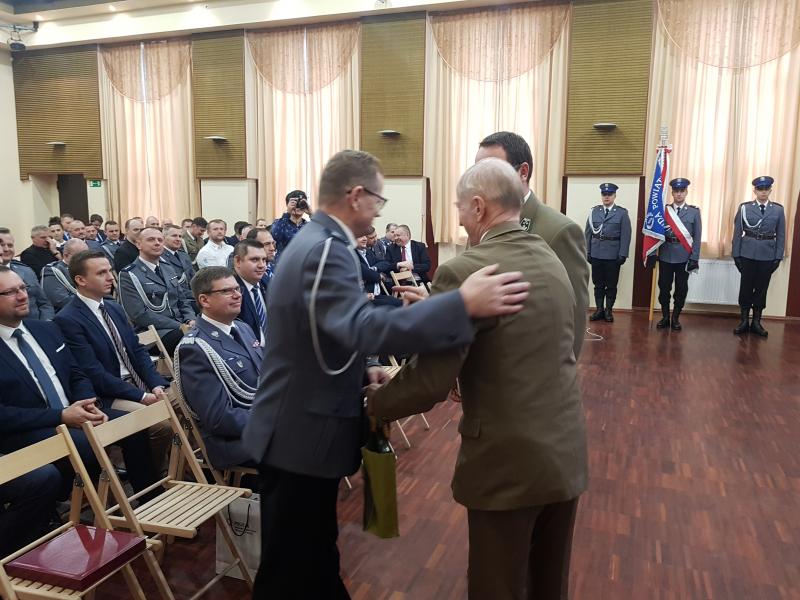 Odprawa Służbowa  i pożegnanie Komendanta Powiatowego Policji w Białogardzie - obszerna fotorelacja.
