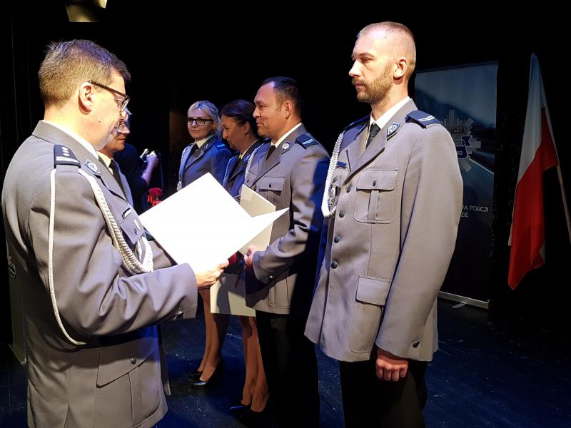 Święto Policji Białogard 2018 - awanse służbowe (fotorelacja) 