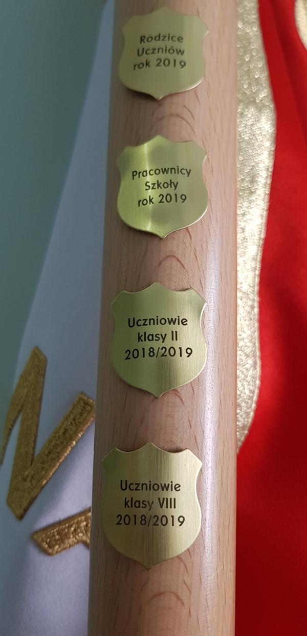 Szkoła podstawowa w Stanominie ma już swojego patrona! Fotorelacja z uroczystości. 