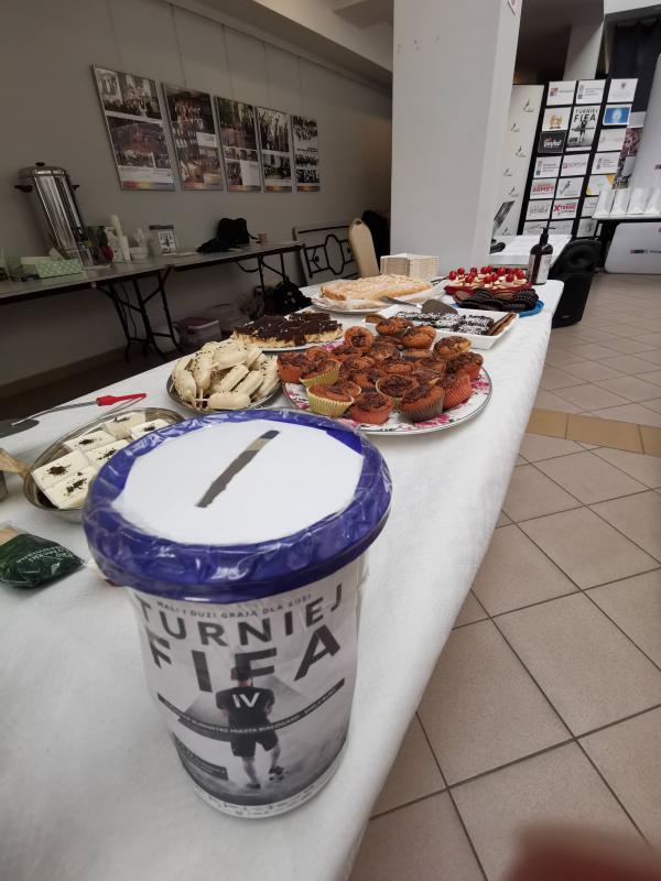 IV Białogardzki Turniej FIFA - Mali i Duzi grają dla Zuzi. 