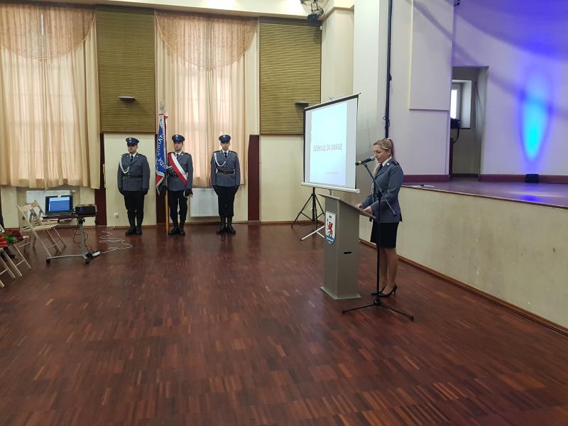 Odprawa Służbowa  i pożegnanie Komendanta Powiatowego Policji w Białogardzie - obszerna fotorelacja.