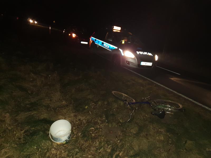 Potrącenie pieszego pod Białogardem - mężczyzna trafił do szpitala! 