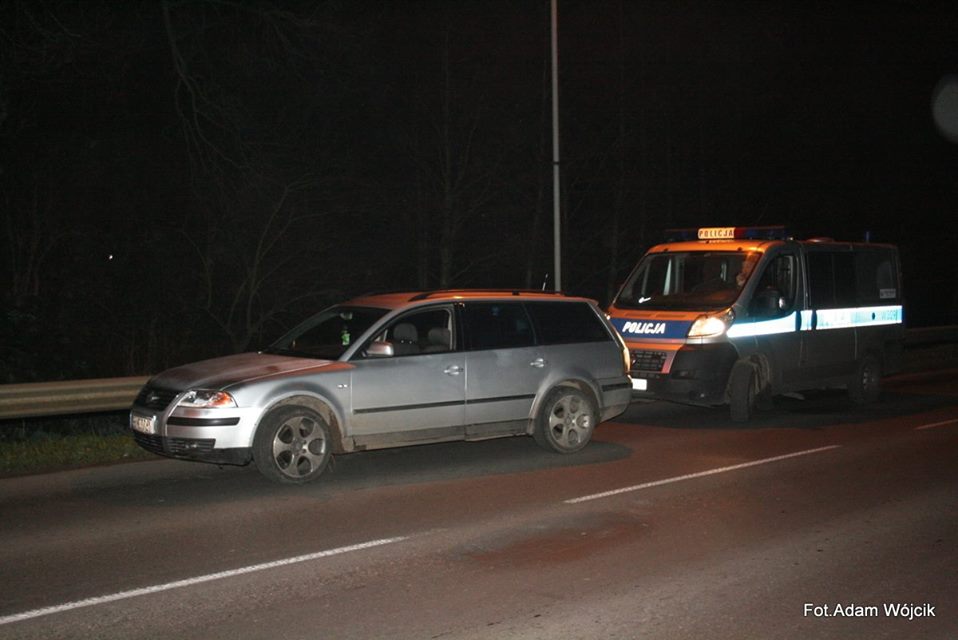 Pijany kierowca zatrzymany przez karetkę pogotowia