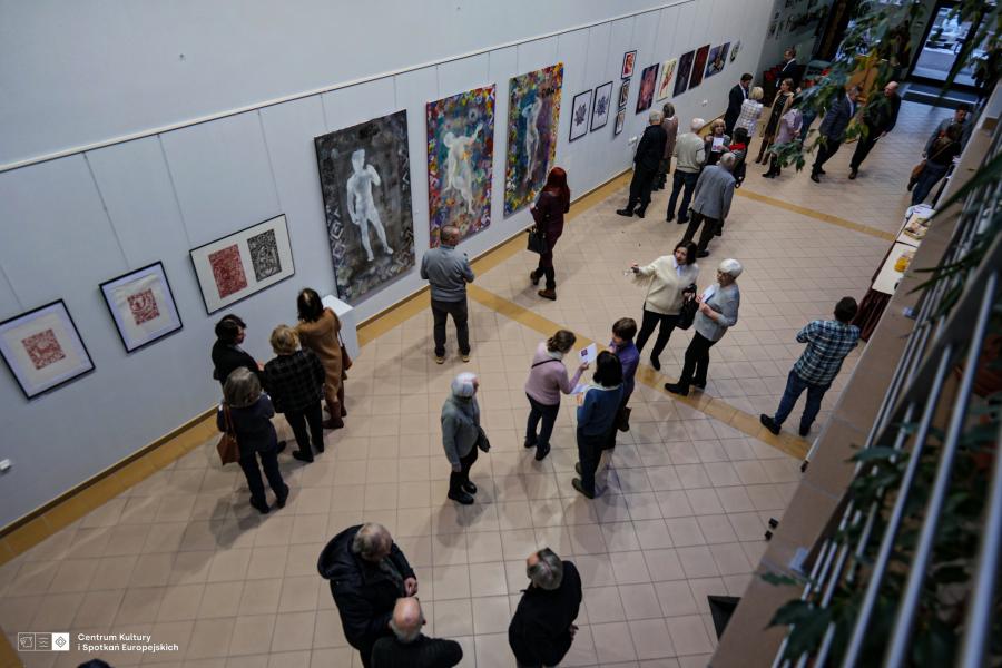 Wernisaż prac malarskich pod wspólnym hasłem POGAŃSTWO/MAGIA KWIATÓW autorstwa Mariny Shavlovskaya.