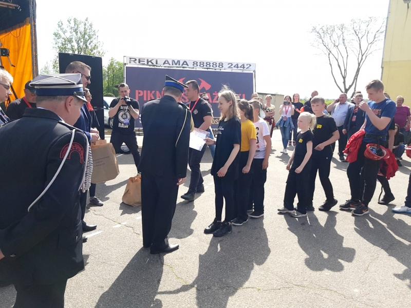 Zawody sportowo  - pożarnicze zakończył strażacki piknik.