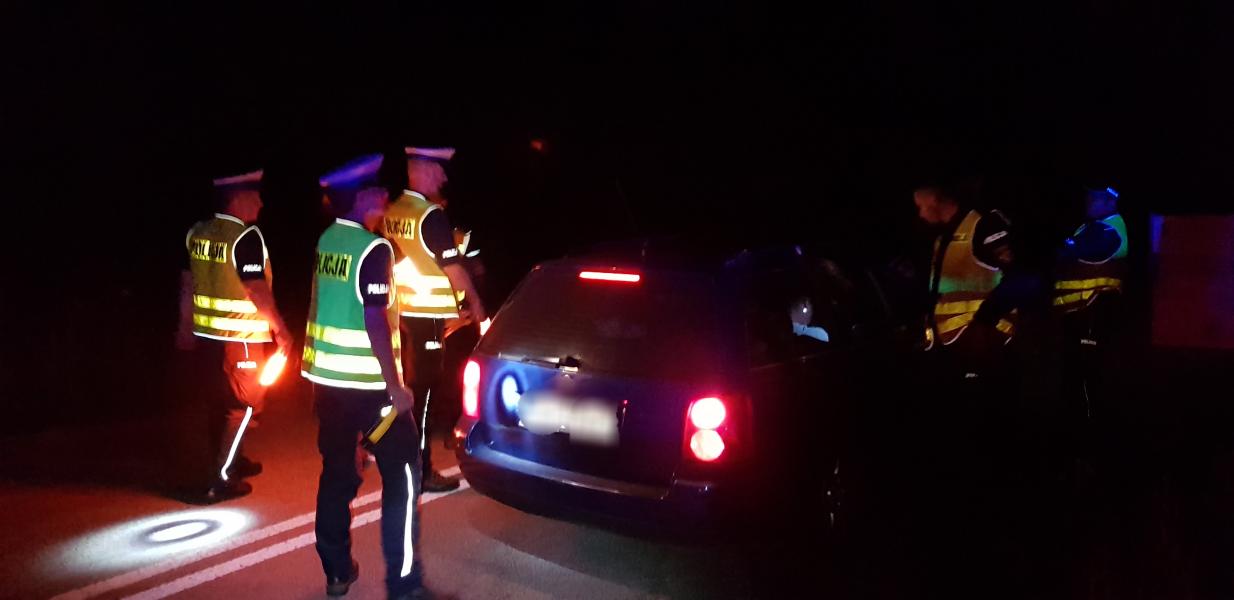 Policyjny pościg w Białogardzie  - trzech kierowców trafiło do aresztu. 