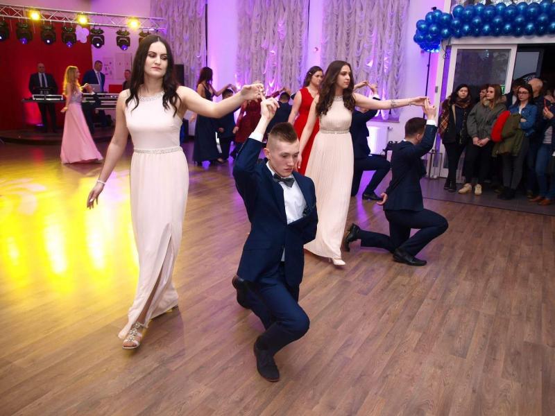 Studniówka Zespołu Szkół Ponadgimnazjalnych w Białogardzie 