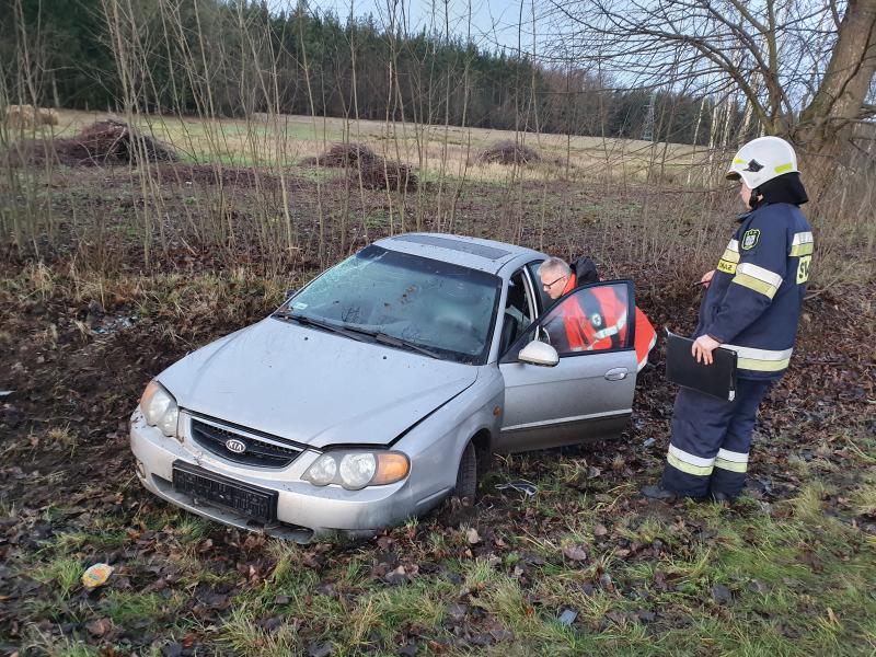 Dwa wypadki w jednym miejscu pod Karlinem - trzy osoby ranne! 