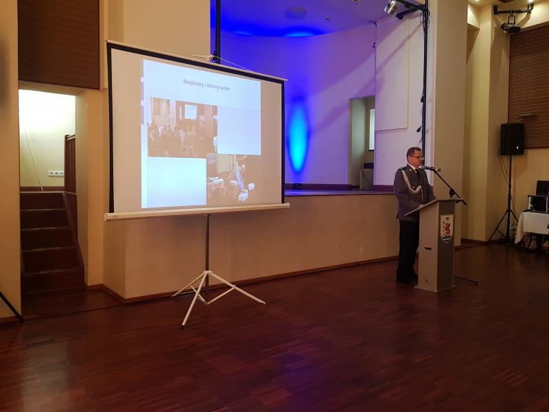 Odprawa Służbowa  i pożegnanie Komendanta Powiatowego Policji w Białogardzie - obszerna fotorelacja.