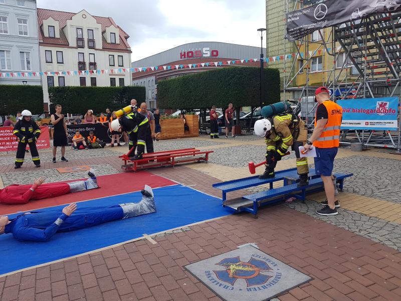 Strażackie zmagania na Placu Wolności w Białogardzie. Wyniki! Mega porcja zdjęć! 