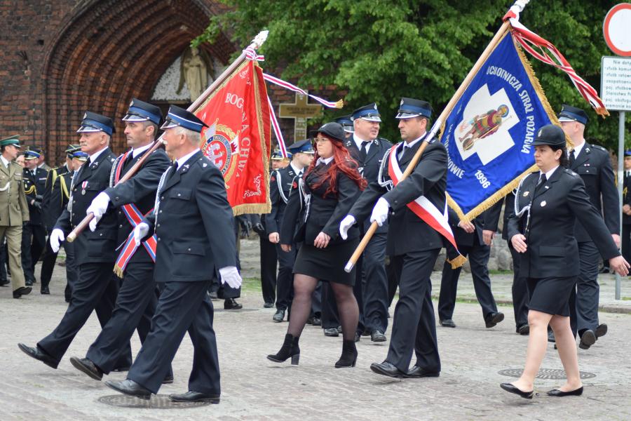 Powiatowe Obchody Dnia Strażaka w Białogardzie. Awanse i odznaczenia.