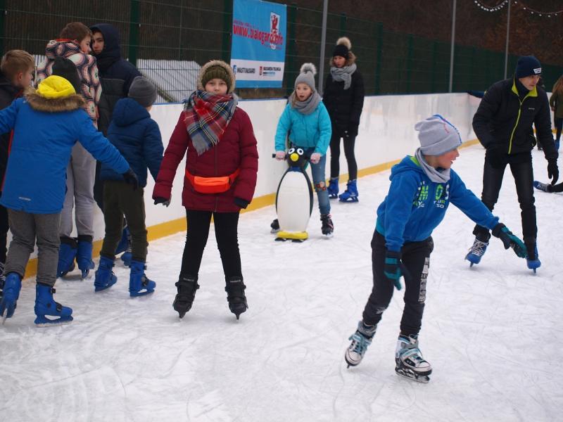 Białogardzkie lodowisko przyciągnęło setki osób. Też byliście? Zobaczcie zdjęcia. 