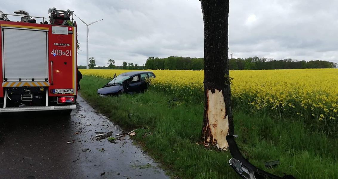 Groźny wypadek pod Karlinem - jedna osoba poszkodowana.