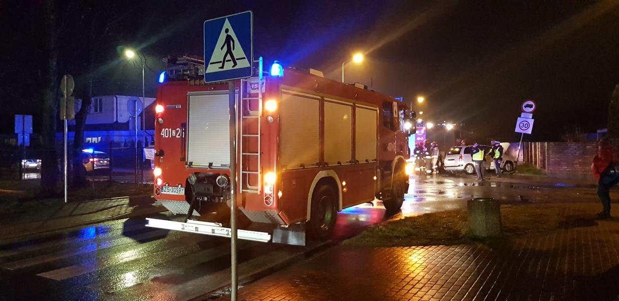 Zderzenie dwóch aut w Białogardzie. Wyglądało groźnie! ZDJECIA 