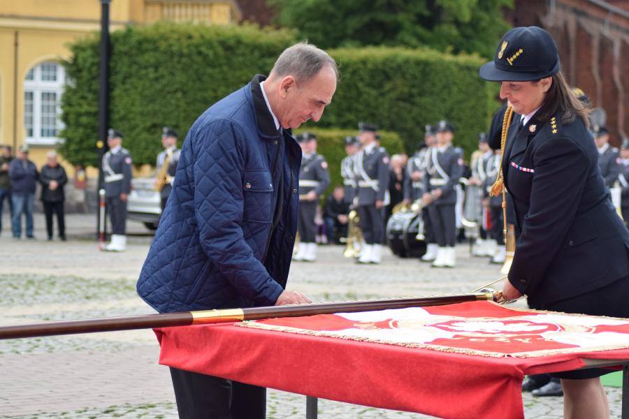 Powiatowe Obchody Dnia Strażaka w Białogardzie. Awanse i odznaczenia.