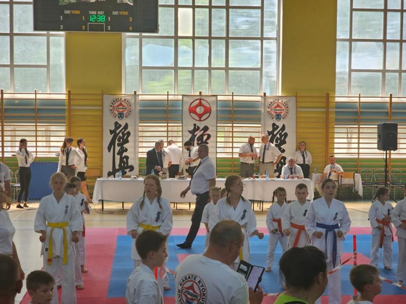 Białogardzcy Karatecy i Zapaśnicy z Medalami.