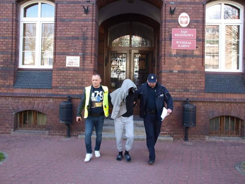 NAUCZYCIEL Z ZARZUTAMI TRAFIŁ DO ARESZTU NA TRZY MIESIĄCE