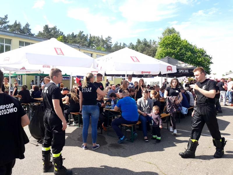 Zawody sportowo  - pożarnicze zakończył strażacki piknik.
