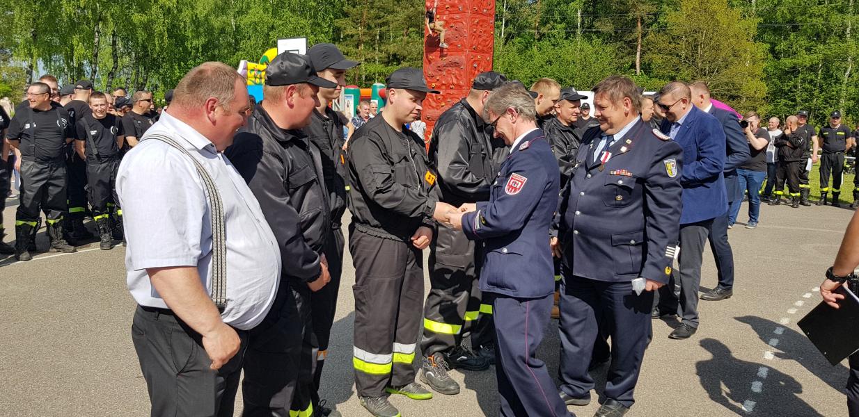 Zawody sportowo  - pożarnicze zakończył strażacki piknik.
