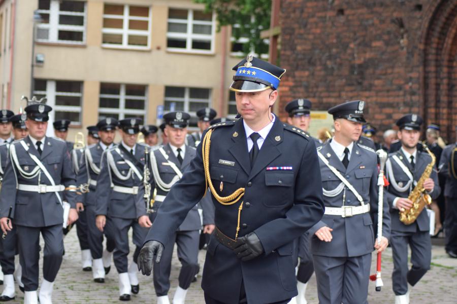 Powiatowe Obchody Dnia Strażaka w Białogardzie. Awanse i odznaczenia.