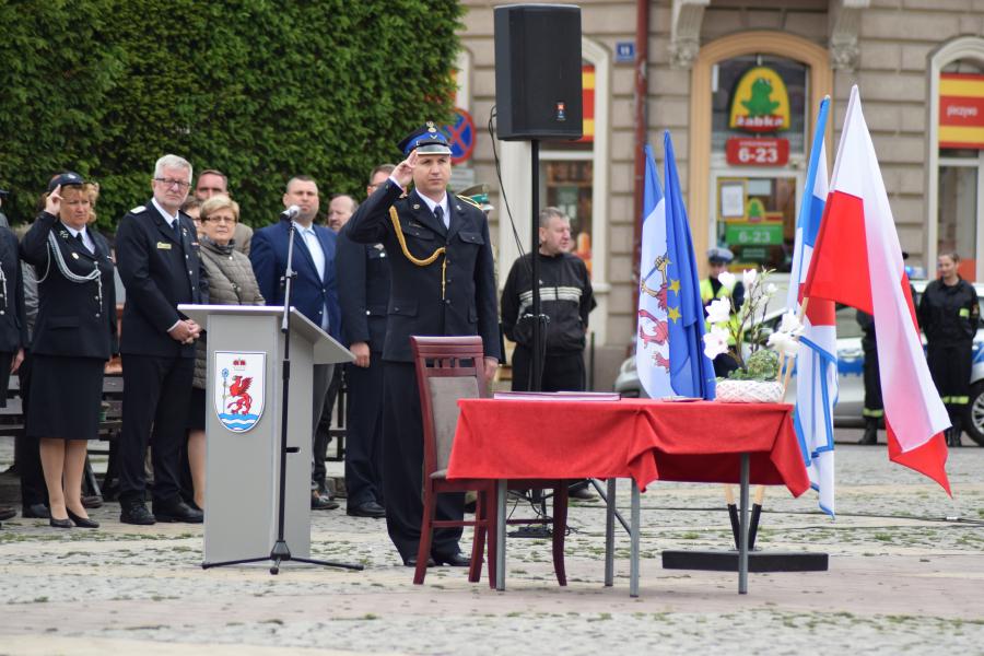 Powiatowe Obchody Dnia Strażaka w Białogardzie. Awanse i odznaczenia.