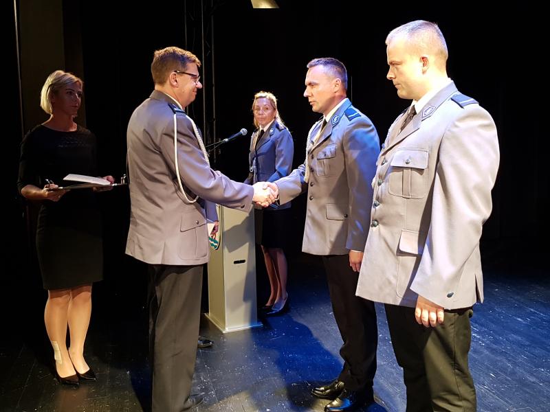 Święto Policji Białogard 2018 - awanse służbowe (fotorelacja) 