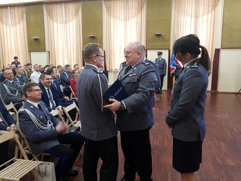 Odprawa Służbowa  i pożegnanie Komendanta Powiatowego Policji w Białogardzie - obszerna fotorelacja.