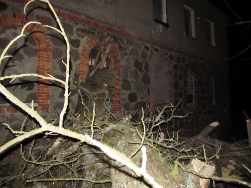 NOWE ZDJĘCIA - Huragan Ksawery nad Białogardem 