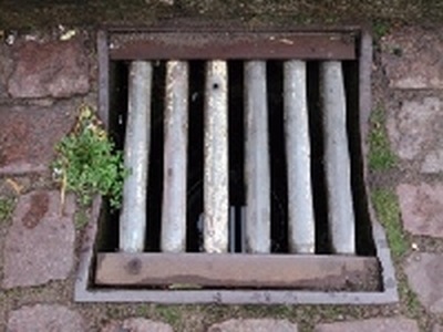 Policja złapała złodziei na gorącym uczynku.