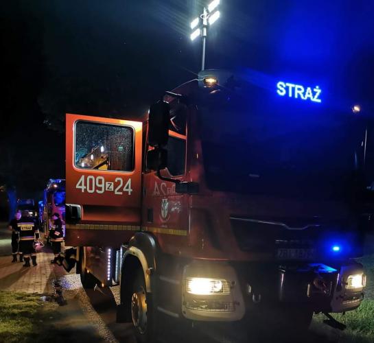 Podpalenie było przyczyną pożaru w Syrkowicach pod Karlinem.  ZDJĘCIA 