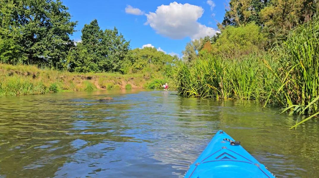 Płynęli, by pomóc Mauro – 12-godzinny maraton kajakowy na Parsęcie