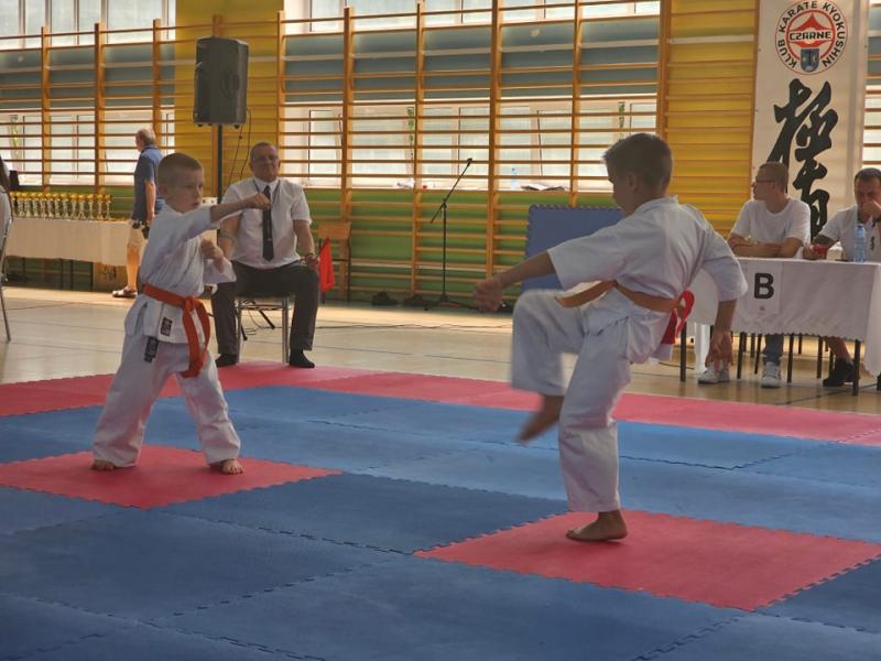 Białogardzcy Karatecy i Zapaśnicy z Medalami.